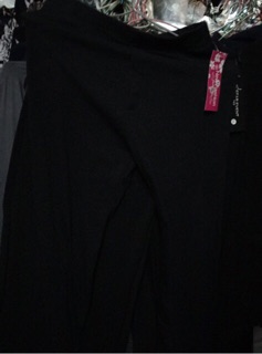 Quần thun ôm dáng legging
