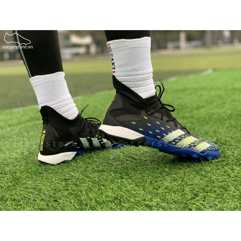 玄関先迄納品 CLEATS US8.5（26.5㎝） 22 FREAK 【新品】adidas - アメリカンフットボール