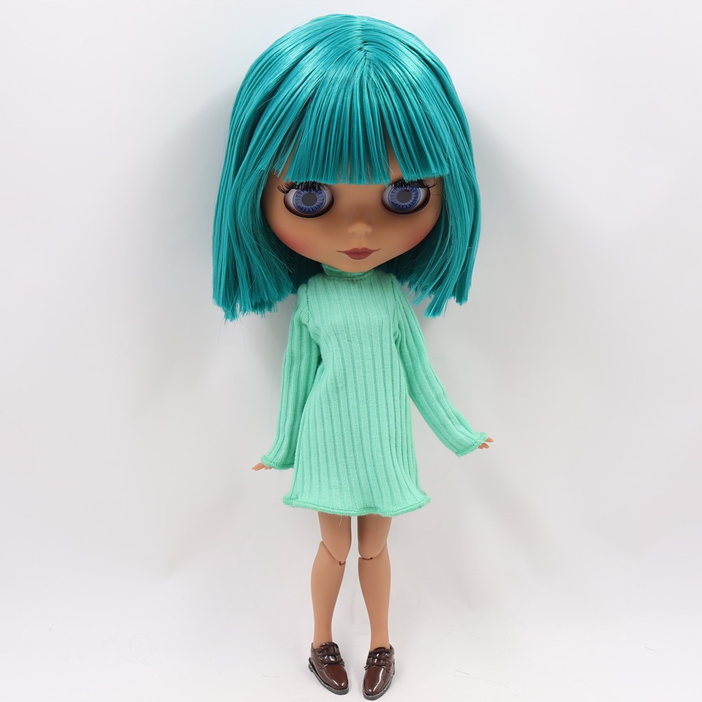 Búp bê nhiều màu da với các kiểu tóc khác nhau