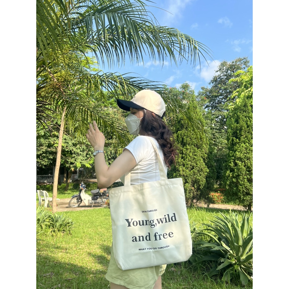 Túi tote HAZIN vải canvas ulzzang unisex in chữ Andfree có khoá miệng túi nhỏ bên trong HZ58