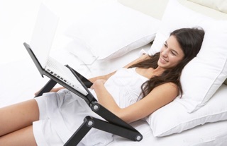 Kệ đỡ laptop