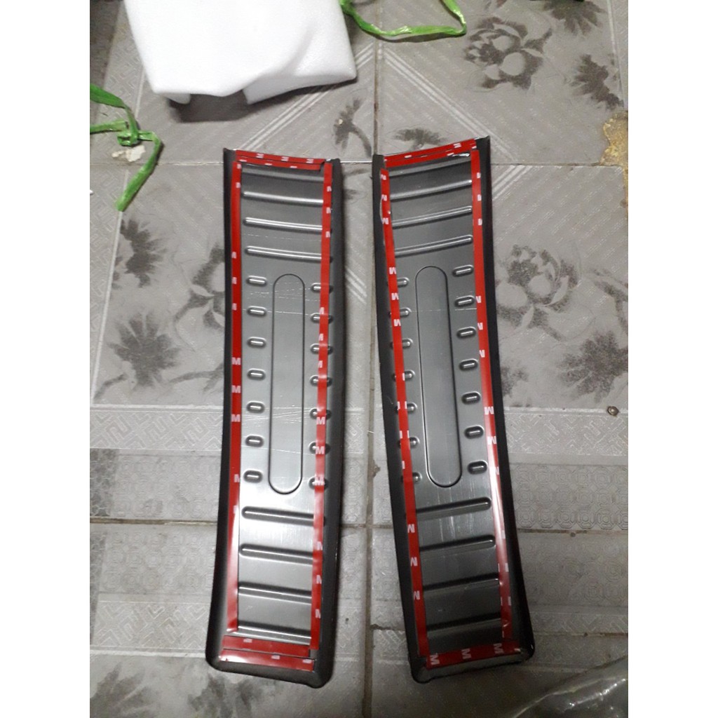 Ốp chống trầy cốp Trong Titan Xe Toyota Corolla Cross dùng chung các đời xe