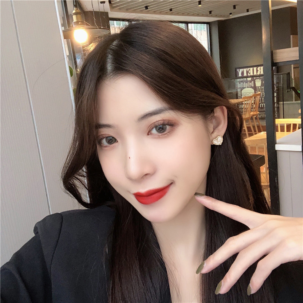 Khuyên Tai Nữ Trang Tạo Hình Độc Đáo