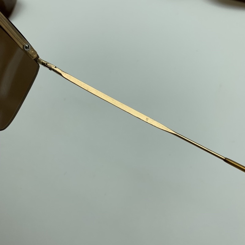 Kính amor cổ pháp bọc vàng