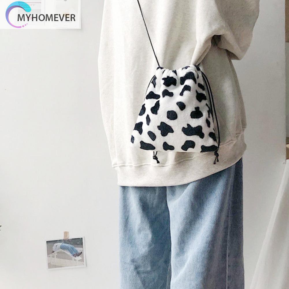 Túi xách messenger nhỏ nhồi bông đeo chéo vai in họa tiết bò sữa có dây rút thời trang cho nữ