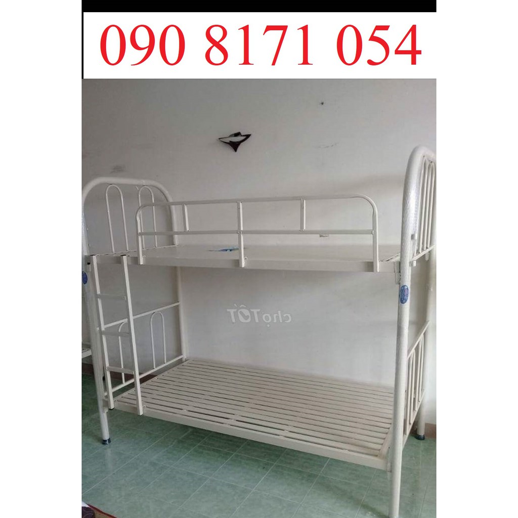 giường tầng bằng nhau trên dưới 1m2 dài 2m sắt dày dặn, kiểm tra trước khi thanh toán