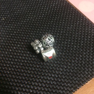 Vòng Pandora (hạt charm)