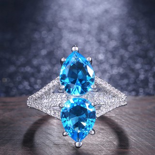 Nhẫn Cưới Đính Đá Xanh