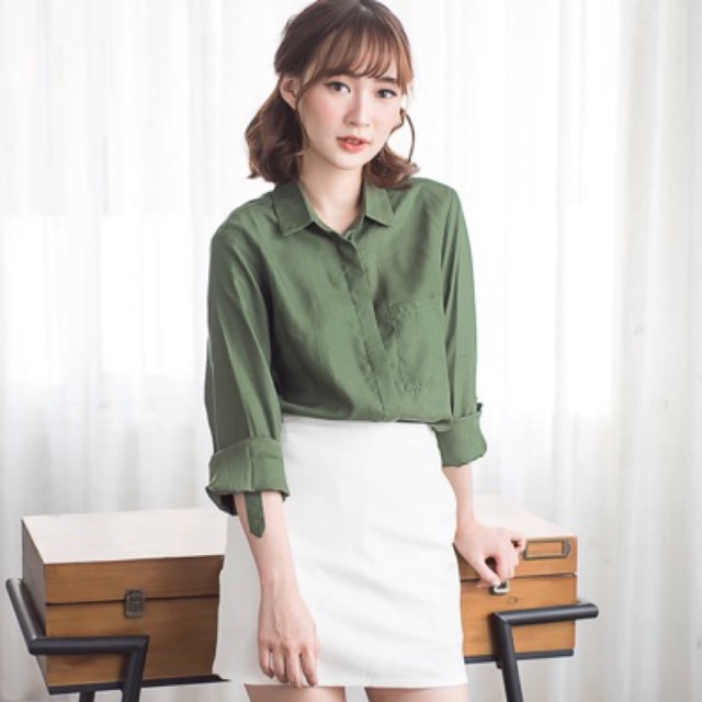 Chân váy trắng