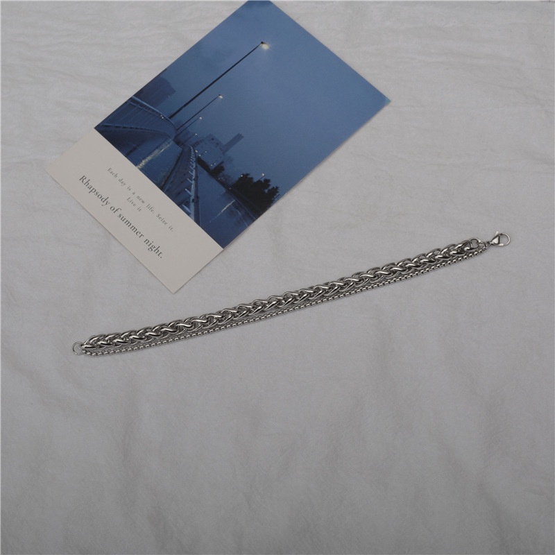 Vòng Tay Thép Titan Màu Bạc Hình Trái Tim Thể Thao Cá Tính Quyến Rũ Hàng Mới Dành Cho Nam