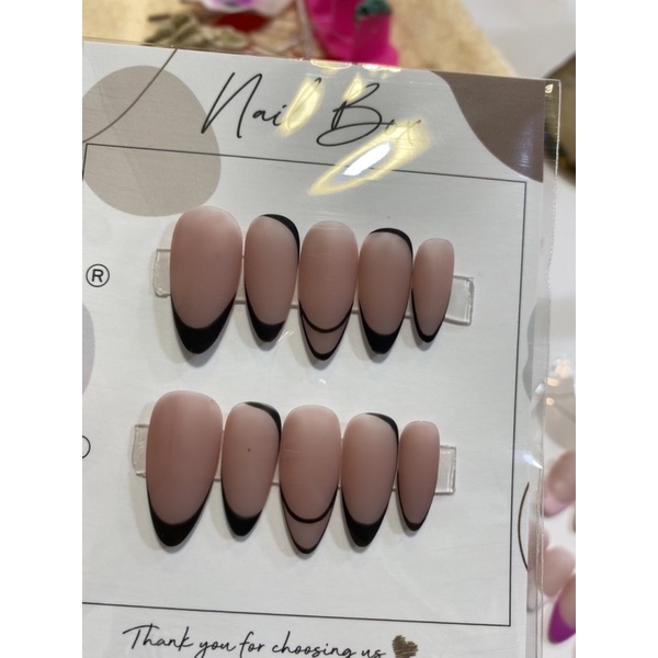 nails box móng úp thiết kế sơn thạch kẻ viền đen( kèm keo dũa )