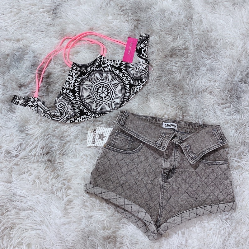 Áo bơi dáng thể thao