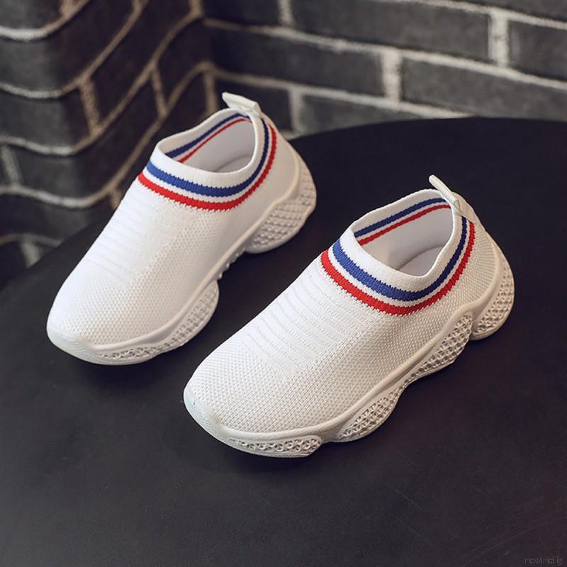 Giày thể thao phối màu phong cách Hàn Quốc năng động dành cho các bé