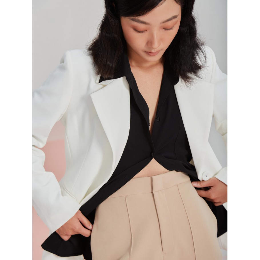 COCO SIN - Blazer Trắng Form Fit