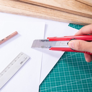 Dao rọc giấy Deli dùng trong văn phòng phẩm cỡ lớn- Dao dọc giấy -  màu đỏ  - 1 cái ED10040 - HOKAMI STORE