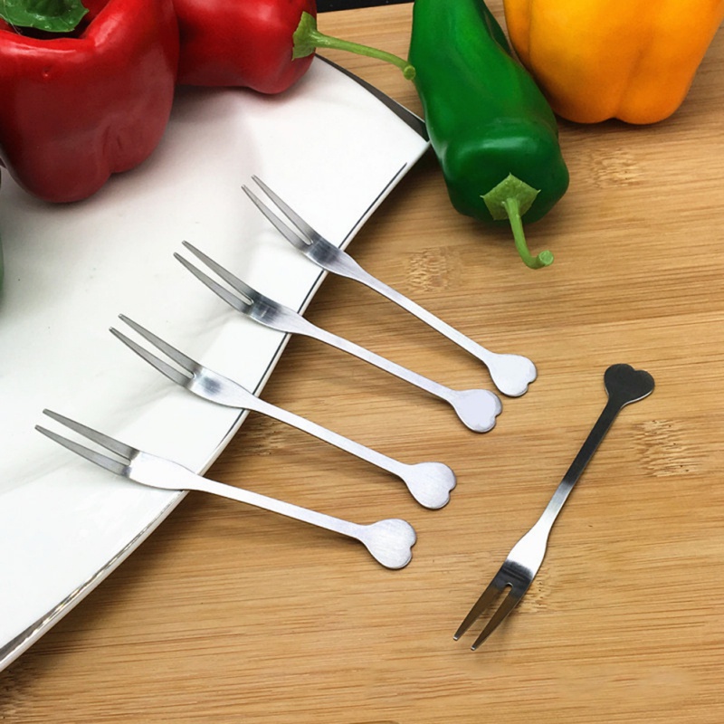 1 Nĩa Hình Trái Tim Bằng Thép Không Gỉ