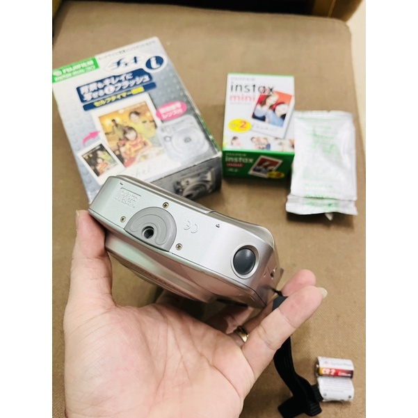 Máy chụp ảnh lấy liền Fujifilm Instax Mini 30 Cheki tặng kèm pin CR2 và 1 hộp film 10 tấm date 2023