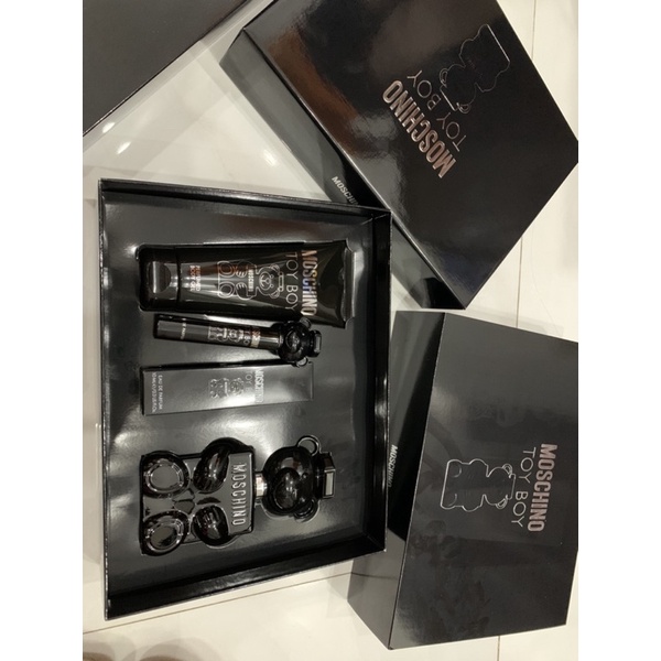 Bộ Set Nước hoa Moschino Toy Boy EDP (gồm 3 món như hình) | BigBuy360 - bigbuy360.vn