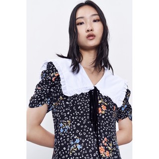 Đầm hoa đen Urban Revivo (thay tag)