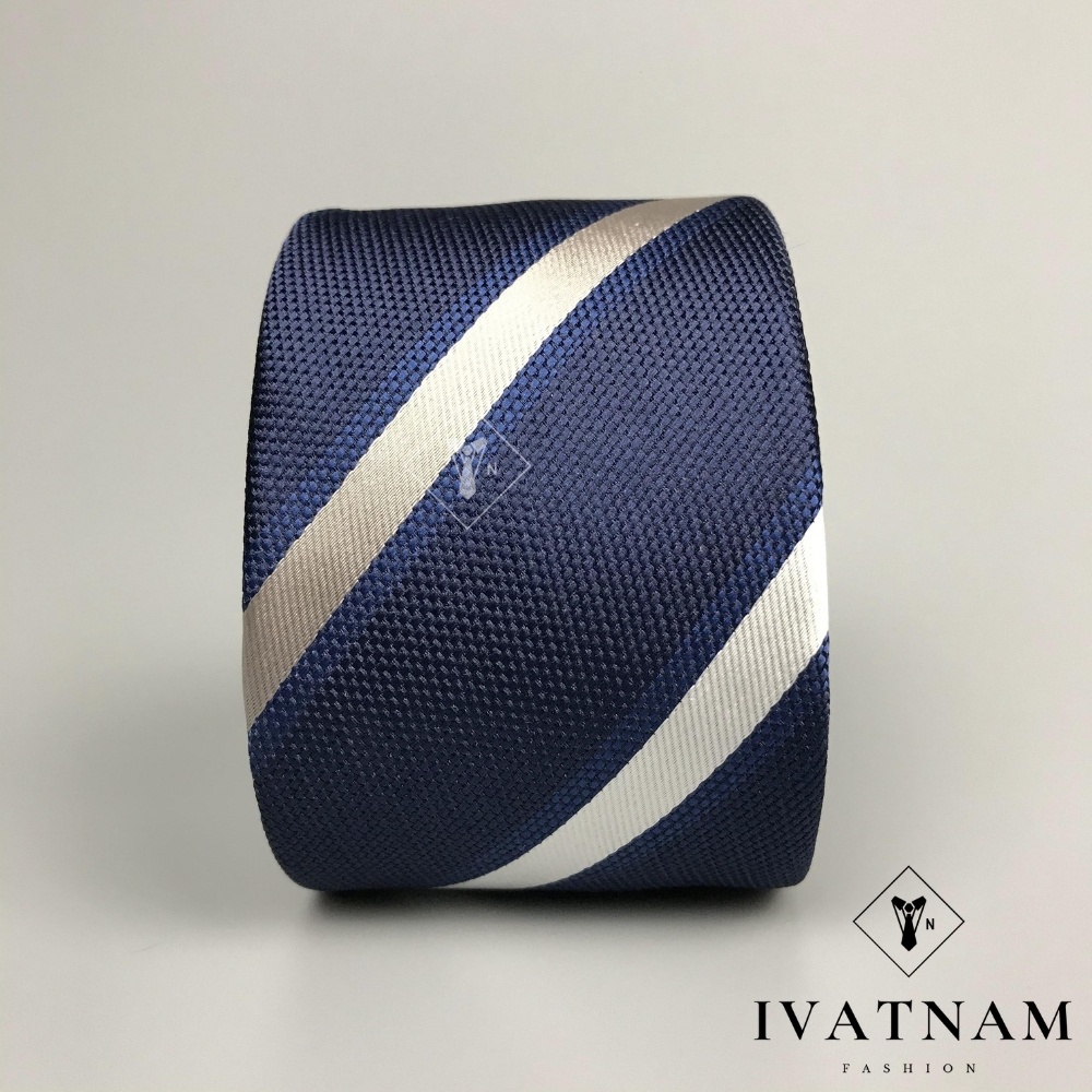 Cà vạt nam họa tiết sọc kẻ trắng xanh độc đáo IVATNAM siêu nhẹ , cao cấp về chất lượng , thu hút mọi góc nhìn