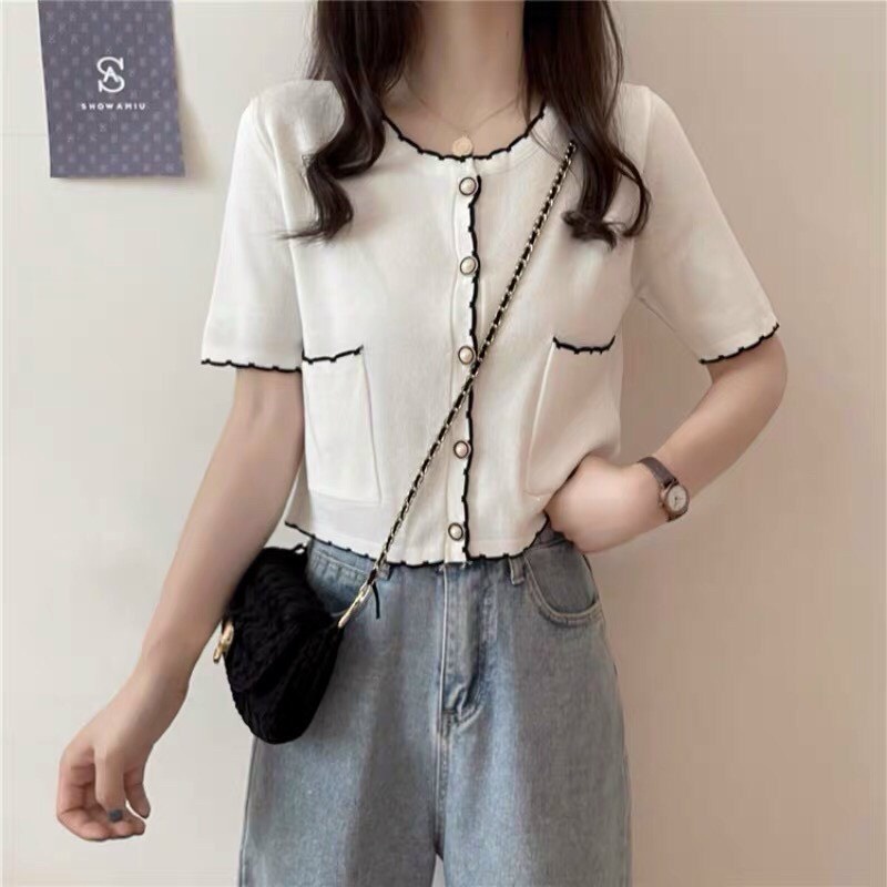 Áo len viền sóng khuy ngọc