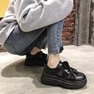 GIÀY SNEAKER