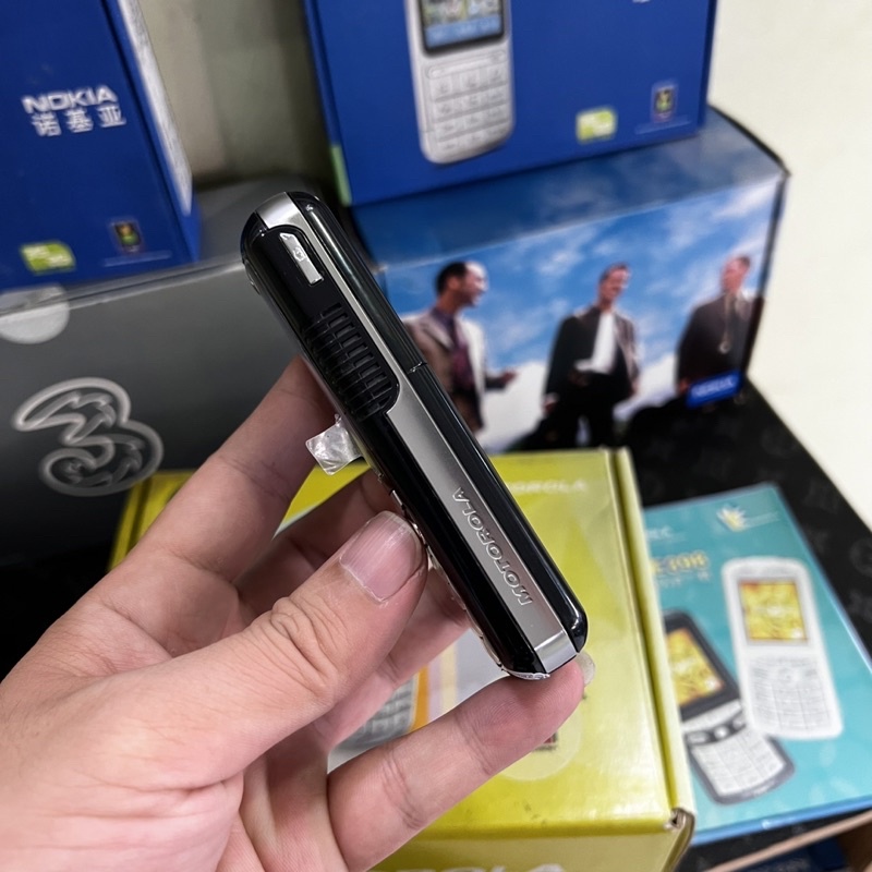 NGUYÊN ZIN, chính hãng điện thoại cổ Motorola e398
