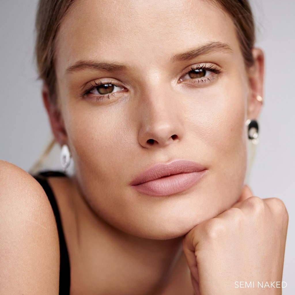 Son thỏi lì mịn lâu trôi BOBBI BROWN Luxe Matte Lip Color 4.5g màu Semi-Naked – màu da