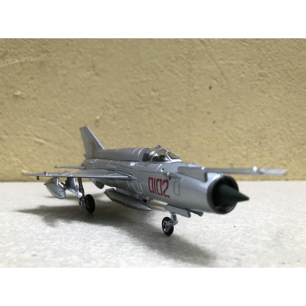 Mô hình máy bay MIG-21 Việt Nam - 1:72