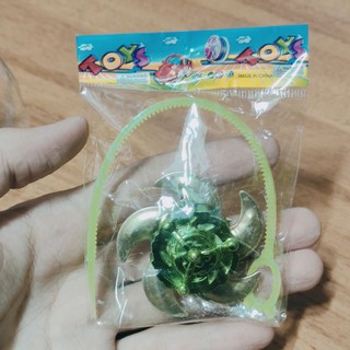 Con quay đồ chơi nhỏ