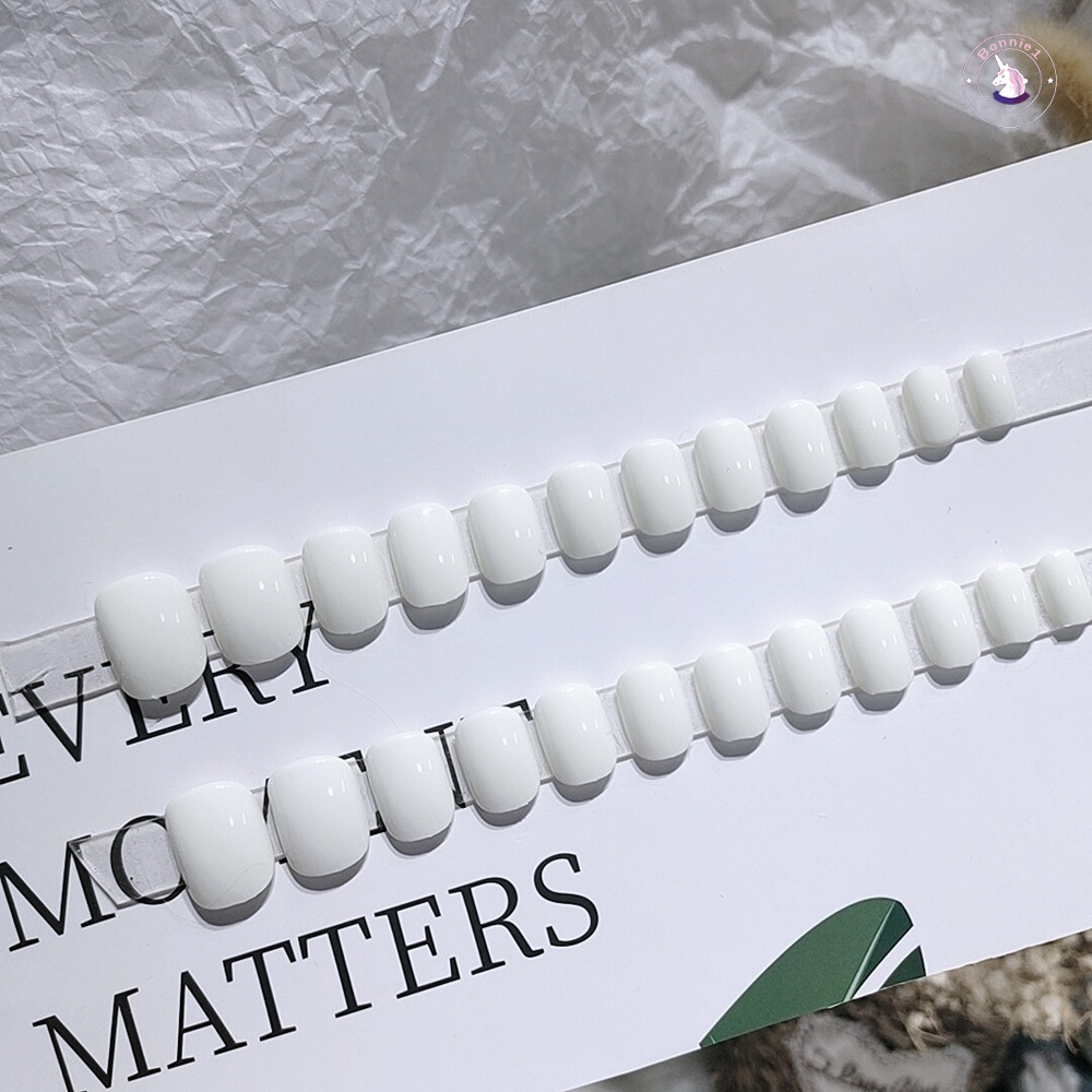 Bộ 24 Móng Tay Giả Ngắn Màu Trắng Trơn Thời Trang Cho Nữ