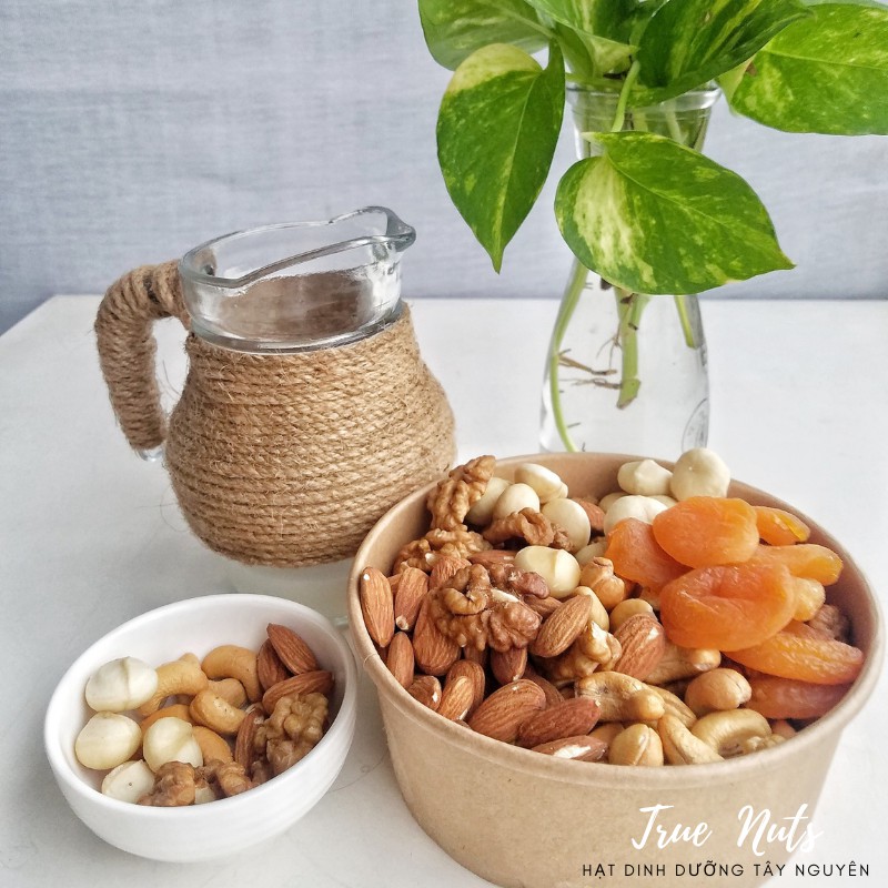 Mixnuts Mơ Sấy Và 4 Loại Hạt Dinh Dưỡng (Macca, Điều, Hạnh Nhân, Óc Chó) - Granola Siêu Hạt - Ăn Vặt Mẹ Bầu