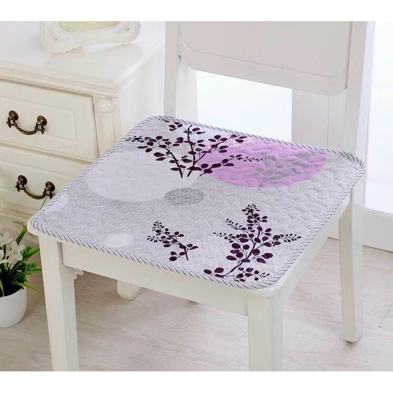 Đệm lót ghế bàn ăn, nệm lót ghế văn phòng có thể tháo rời . Kích thước: 42 x 42cm .