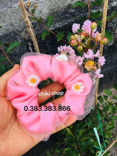 Cột tóc scrunchies mẫu hoa cúc 2 lớp