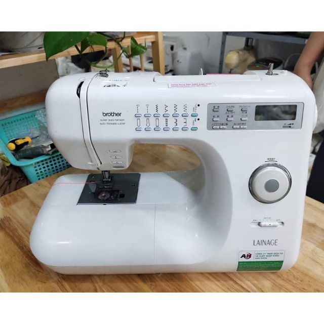 MÁY MAY GIA ĐÌNH NHẬT BROTHER LAINAGE vừa may vừa thêu/ miễn ship toan quốc