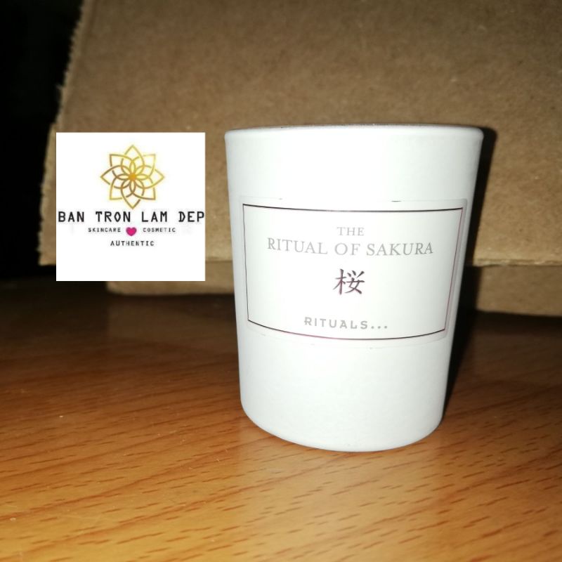 Nến thơm hoa anh đào Rituals The Ritual of Sakura Scented Candle