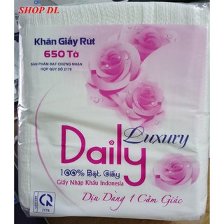 Khăn giấy rút Daily (650 tờ/bịch) phù hợp với mọi loại hộp vuông trên thị trường