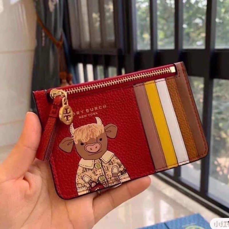 Ví năm Sửu To.RY BU.RCH