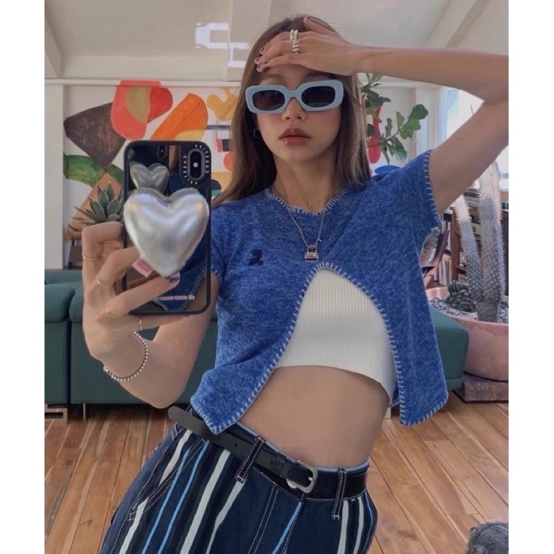 Áo croptop xẻ tà khoét thời trang phong cách Hàn Quốc - Highteen cut out knit top Korean fashion inspo