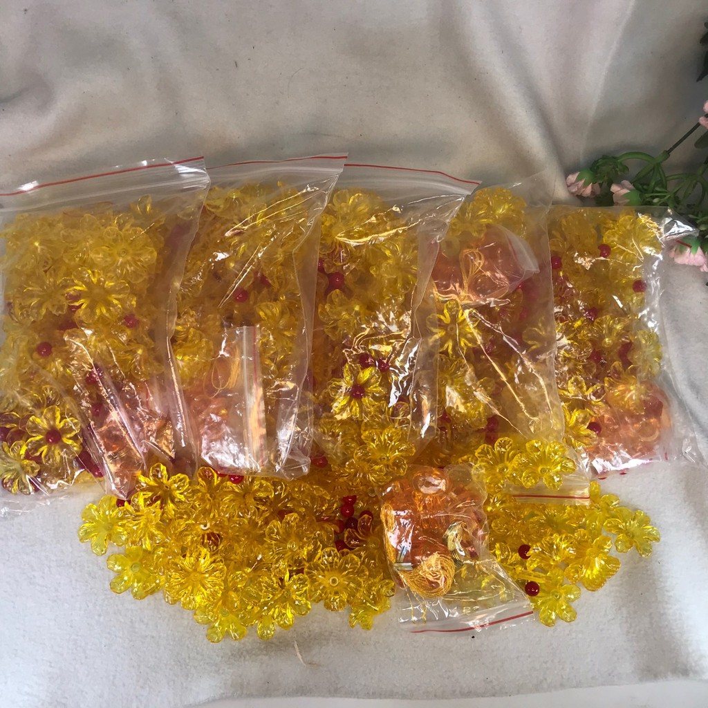 Phụ kiện cây kim tiền cành vàng lá ngọc, nhụy đỏ, hoa vàng,hàng chuẩn Phuzinshop