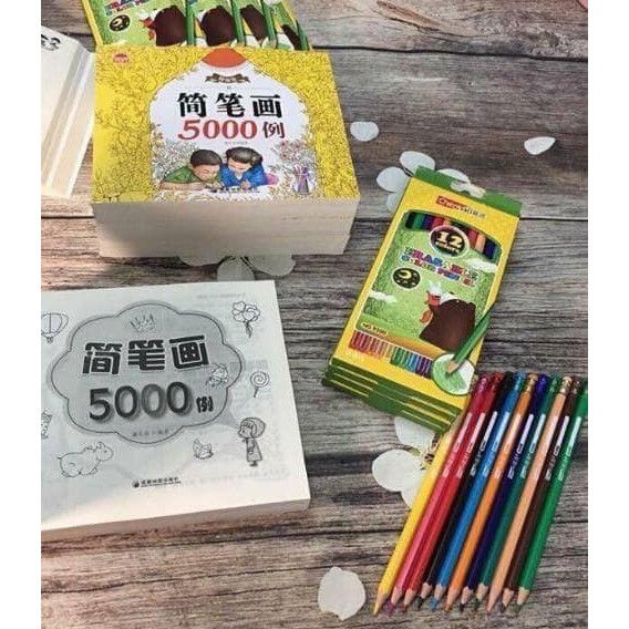 Quyển tô màu tặng kèm màu