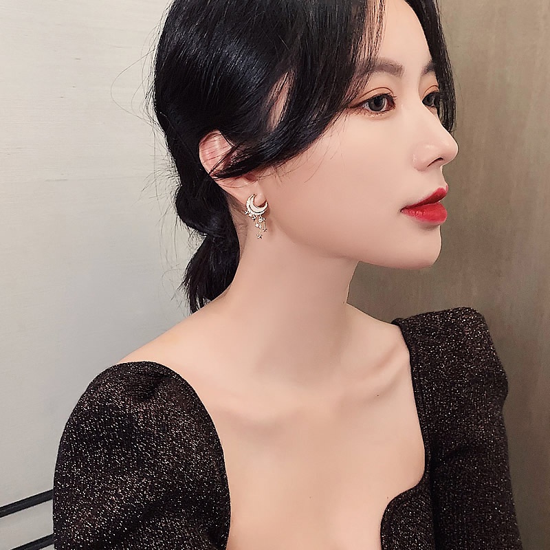 Bông tai hình trăng sao phối tua rua thời trang phong cách Hàn Quốc