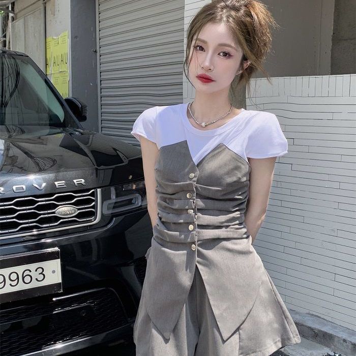 QOEDDV Set Áo Kiểu Xếp Ly Phối Quần Short Giả Hai Lớp Thời Trang Cá Tính Cho Nữ