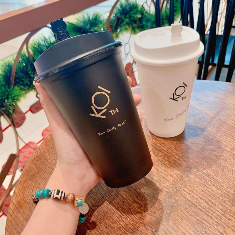 ( Hết hàng ) Ly Koi Thé trắng đen / UNIVERSE Cup black white phiên bản giới hạn mùa Giáng Sinh