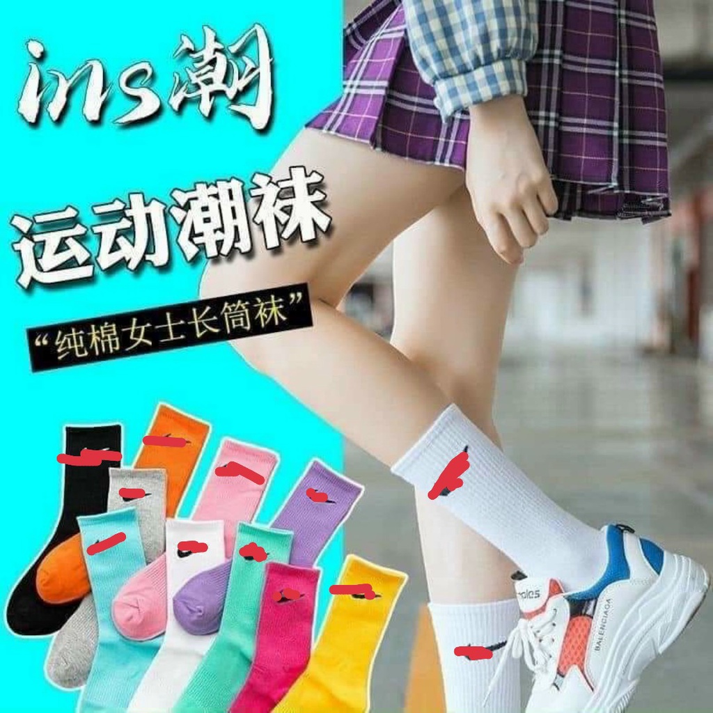 Tất cổ cao nam nữ phong cách thể thao siêu đẹp