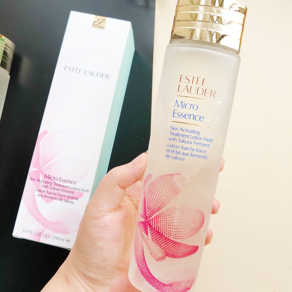 Nước Thần Hoa Anh Đào Estee Lauder Micro Essence Skin Activating Treatment Lotion 200ml