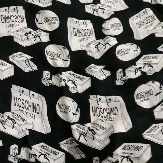 Von họa tiết Moschino đẹp