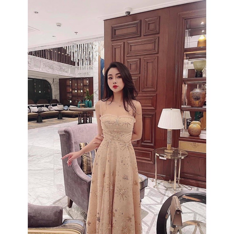 Váy dạ hội lấp lánh kiêu sa