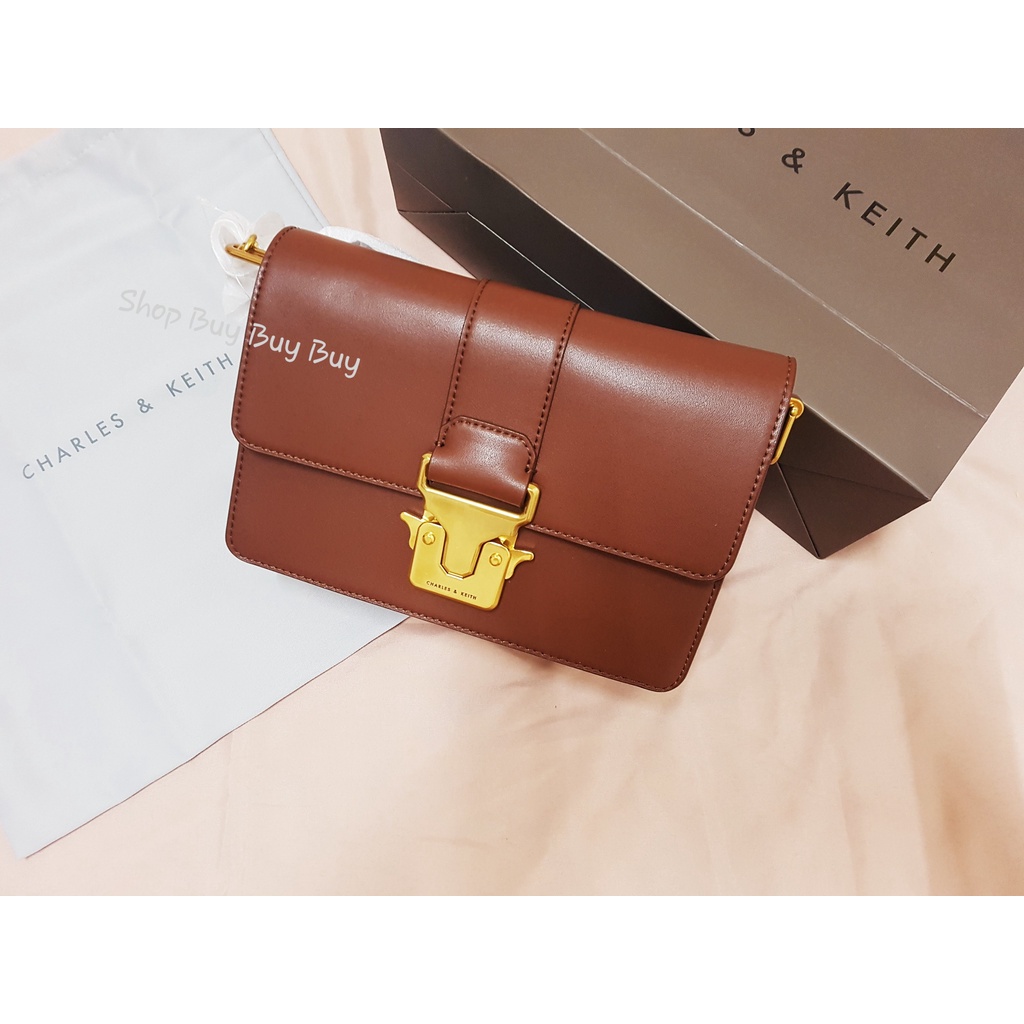 Túi Sừng Trâu Charles and Keith chính hãng