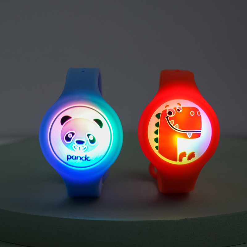 Đồng hồ đeo tay cho bé đuổi muỗi, có đèn phát sáng | BigBuy360 - bigbuy360.vn